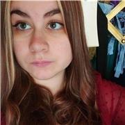 Estudiante de magisterio, doy clases de manera presencial ene l concejo de mieres y de oviedo . El resto online